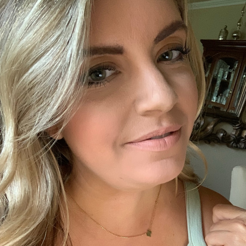 Meet your Posher, Cara